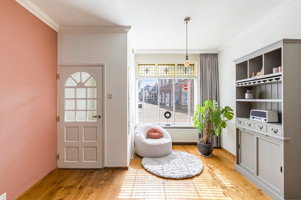 Foto - Te koop: Karakteristieke tussenwoning met garage in Tilburg!